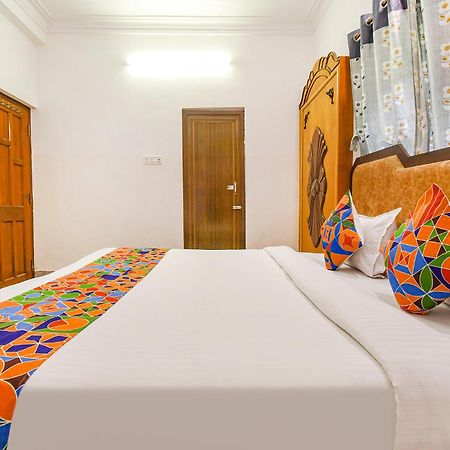 Fabexpress Astoria House Hotell Calcutta Exteriör bild
