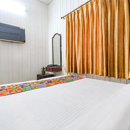 Fabexpress Astoria House Hotell Calcutta Exteriör bild