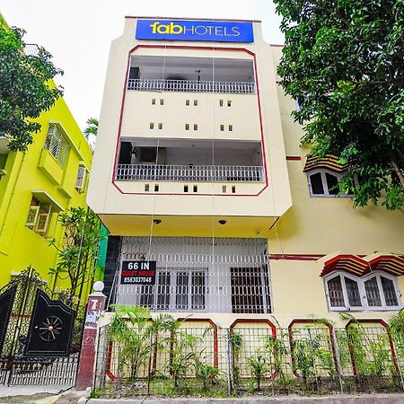 Fabexpress Astoria House Hotell Calcutta Exteriör bild